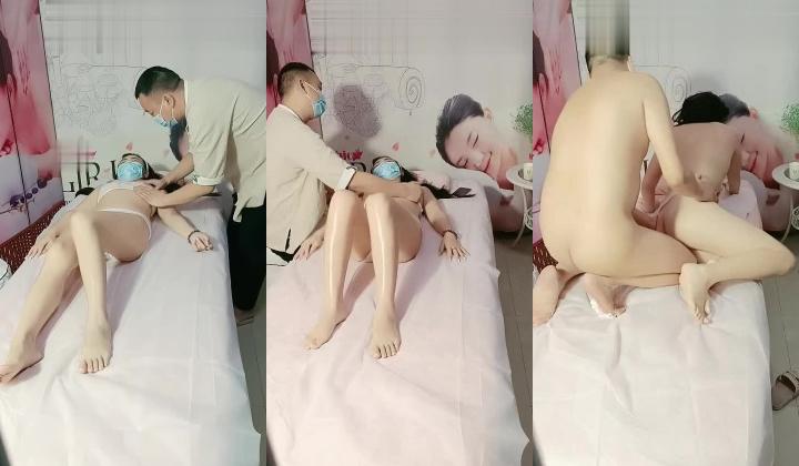 水宜方养生馆大叔忽悠短裙少妇激情啪啪，奶子上有纹身好性感，揉捏骚奶撩着内裤摸逼，各种爆草