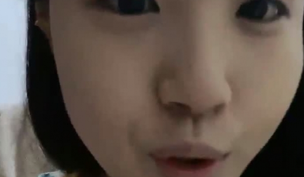 学生妹，【粉嫩嫩少女】，身材真好，出租屋里再就业，舞蹈跳得真不错