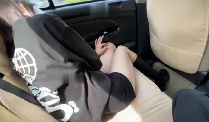 大神约炮高价泄密，【核弹】，清纯04年小妹妹，完整版约啪2，露脸特写插入细节