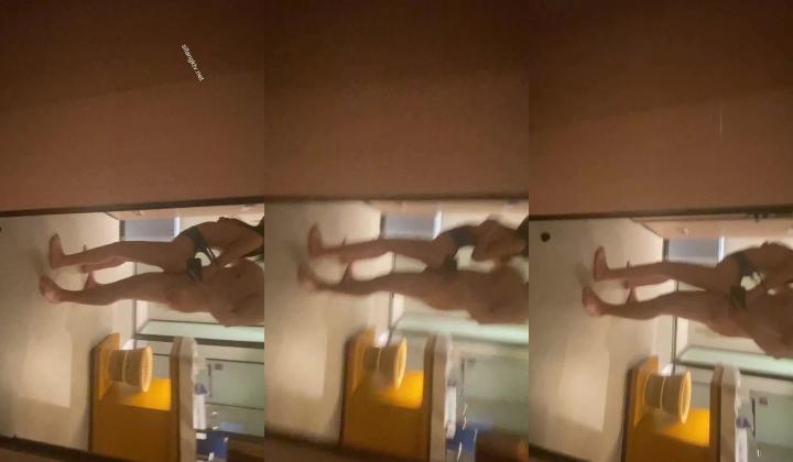 人生赢家，约炮大神【蒂奇！Long】玩肏调教，多位极品网红舞蹈生有露脸，全都乖乖的像条小母狗