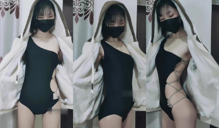 出道即巅峰新人露脸推特顶B王，人瘦奶大小魔女【蒂米】定制私拍，裸舞顶胯，道具紫薇无套啪啪内射