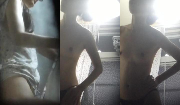 出租房、公寓高清偸拍3位小姐姐洗澡裸奔~极品木瓜大奶白虎B嫩妹还穿透明系带式小内内超惹火