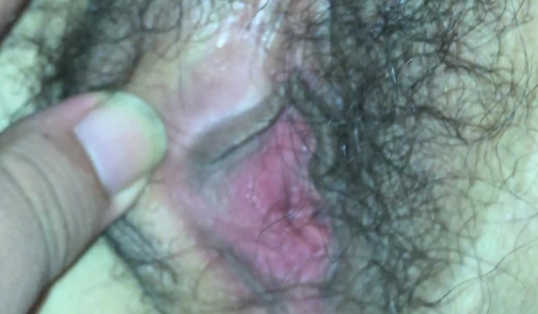 【国内真实灌醉】灌醉白嫩小妹妹爆菊 窥阴 玩弄尿道 边上还有一只小狗狗 原版高清