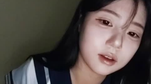 顶级BJ下海-卧蚕小网红【soeun】福利私拍，约啪自慰反差舔食吸茎深喉艹穴抽插相当火爆