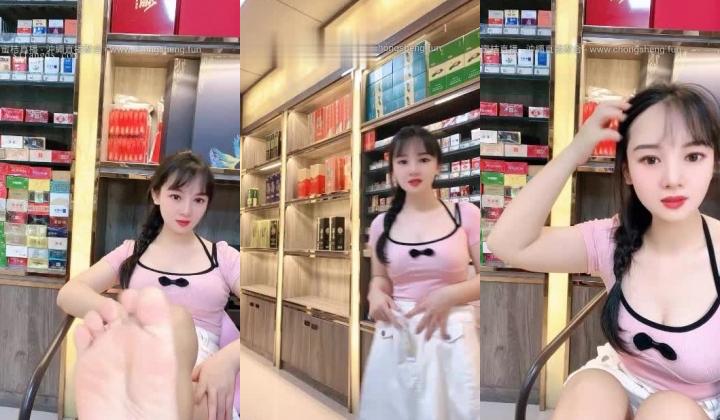 颜值少妇【烟酒店老板娘（羊羊）】在店里自慰喷水，道具自慰，大胆掰逼，颜值顶
