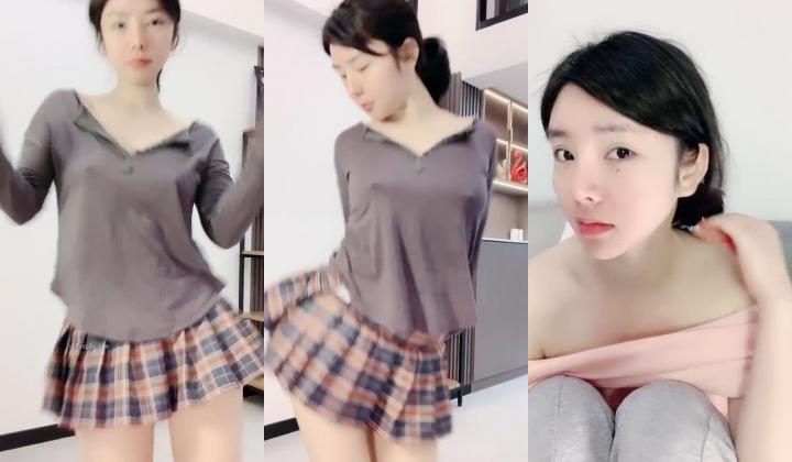 我的梦中女神【裸舞婉儿】魔鬼身材雪白裸体 颜值高身材好的极品女神一丝不挂全裸露脸热舞简直美到爆