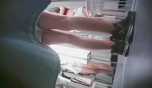 商城高端女装店更衣室偷拍十几位女神集合！满屏的美腿翘臀【5位超高颜值的女神 靓麻了】少女少妇人妻