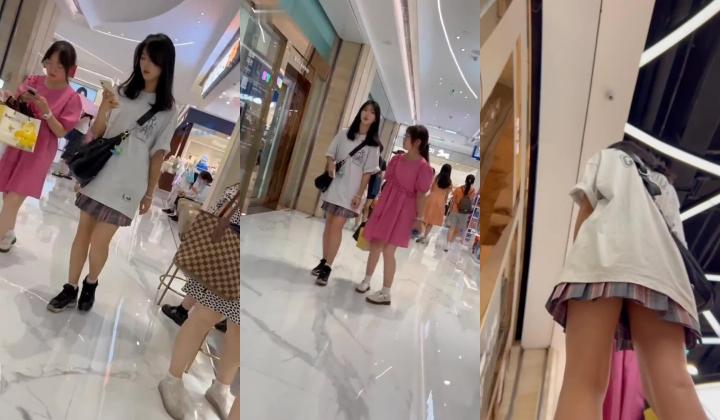 商城跟随偷窥逛街的清纯美眉 两闺蜜一起抄了 貌似白内内上有点脏 屁屁好性感