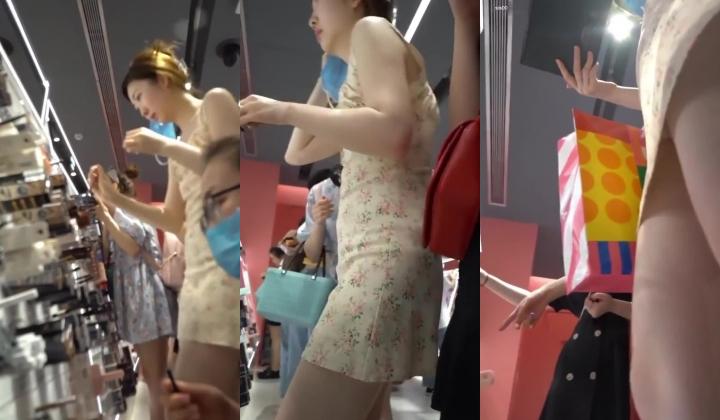商城偷窥高颜值气质美妇 皮肤白皙 小内内性感大白屁屁晃悠晃悠超诱惑