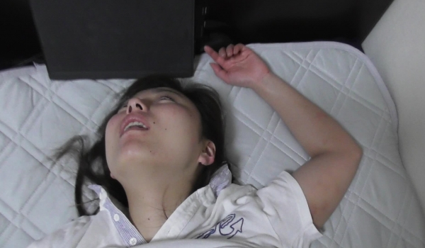 【震爆流出 ️极品迷玩】最新真实迷玩公司女同事 ️开口器 暴力翻 抽插各种玩弄 特写无套抽插小穴