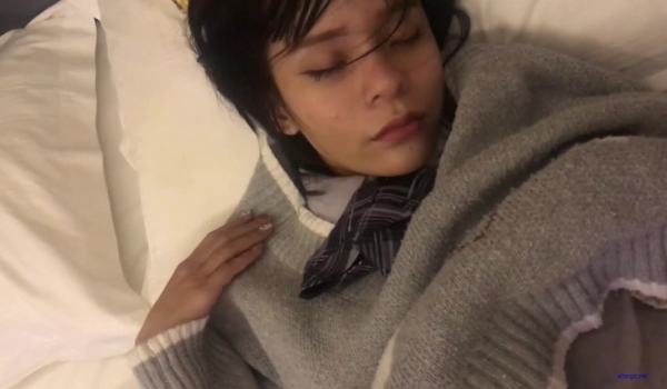 强烈推荐迷奸玩弄高端品牌女装店店长，身材爆好大长腿视频加生活照64P