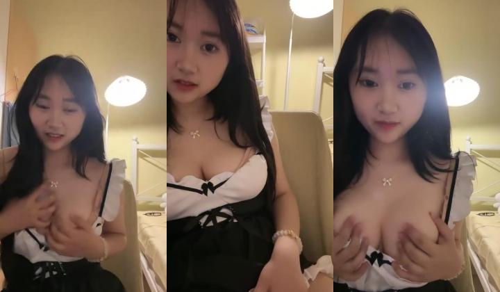 极品学生妹，20岁正青春，【Nillk大学生】，纯天然大咪咪，骚逼已经被几任男友蹂躏爽，自慰水多