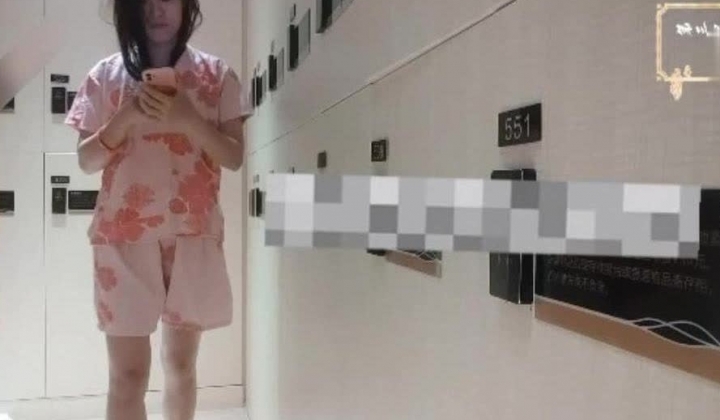三只眼团队【原创精品偷拍】《温泉会所更衣室》完结编