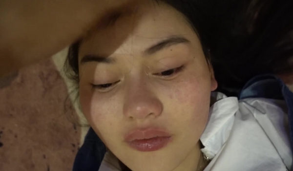 MJ二人组迷玩云南90后清纯妹子岳X如捆绑倒立抽插各种方位角度拍特写
