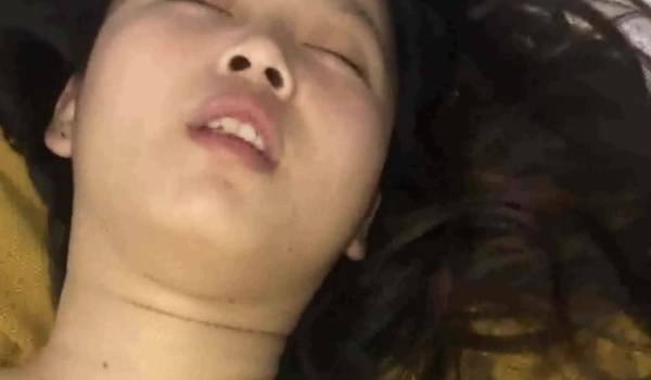 国产迷奸系列-巨乳妹子被下药肆意玩弄 操的爆乳乱颤都没干醒 最后中出内射