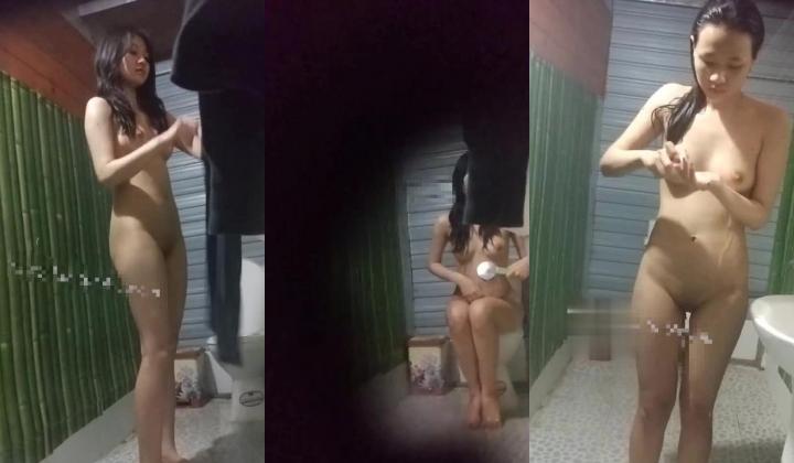 房东家漂亮校花女儿回家洗澡被我偷拍 ️这身材简直是人间龙物,一旦拥有,别无所求