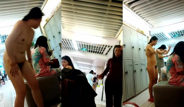 大众澡堂子更衣间偷窥多位白白嫩嫩的少妇脱光光/大众澡堂子更衣间偷窥