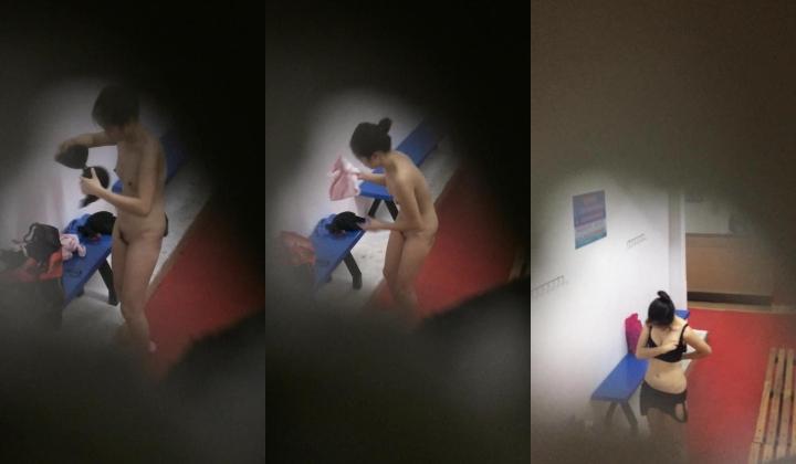 牛人东北澡堂偷拍 各种苗条水灵妹子 一览无遗