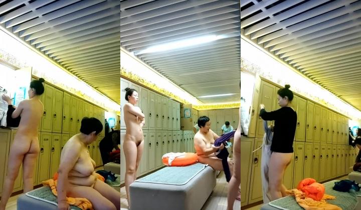 大众澡堂子更衣间偷窥多位白白嫩嫩的少妇脱光光/大众澡堂子更衣间偷窥