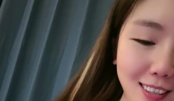 最闪亮的新星 丰乳肥臀良家妹【小老婆】莞式服务 吃鸡舔蛋舔脚啪啪 这大白兔 白虎馒头穴真好看