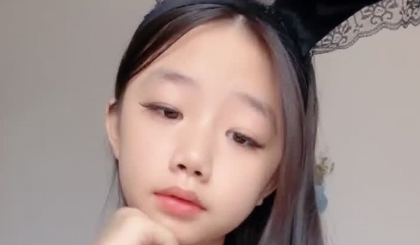 全网第一美少女~【小云慢吞吞】上帝视角特写~圆圆的乳房 粉嫩逼逼 裸舞 道具自慰