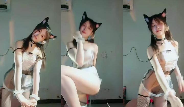 校花女神【懒羊羊】全裸骚舞，道具自慰，双洞齐开，白虎嫩穴