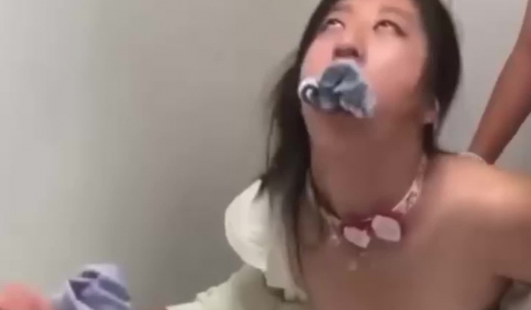美国留学生 李晓雨 大奶长腿性感骚母狗 背着男友沦为富二代胯下玩物