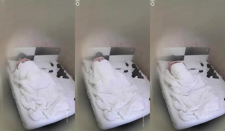 干柴烈火难分难解真实欣赏好几对大学生情侣开房造爱模仿A片探索各种体位穿上情趣装增加刺激
