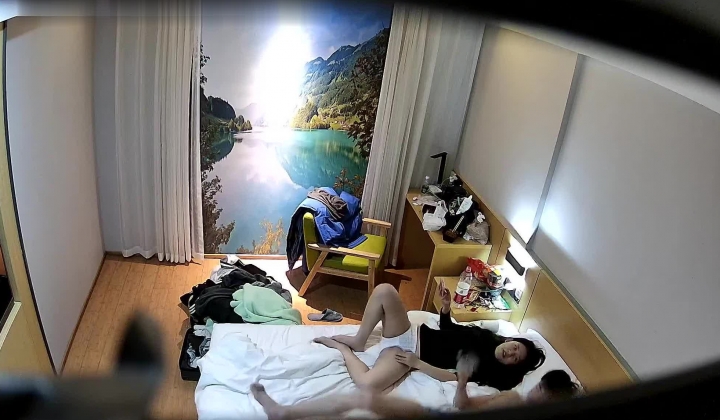 真实记录几对大学生情侣开房后的隐私生活甜言蜜语过后的激情肉体碰撞年轻人真会玩