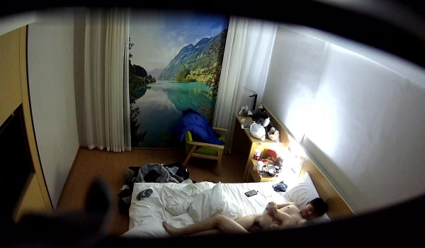 真实记录几对大学生情侣开房后的隐私生活甜言蜜语过后的激情肉体碰撞年轻人真会玩