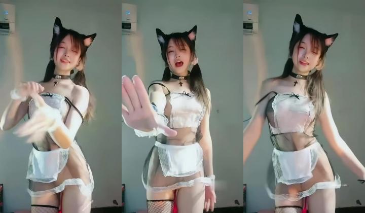 校花女神【懒羊羊】全裸骚舞，道具自慰，双洞齐开，白虎嫩穴