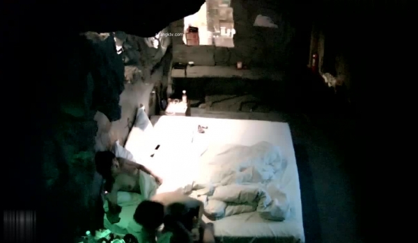 Hotel偷拍系列 稀缺猴台 10月上贴 重磅精彩合集 ，年轻小妹，乳晕很小，身材一级棒