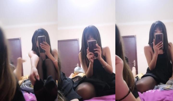 【爸爸的小狗】新人三位可爱小萝莉~道具自慰~3P啪啪喷水---都是含苞待放的小花骨朵，大哥辣手催花不留情