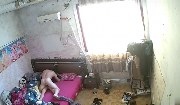 【极品稀缺 ️破解摄像头】大肚男花样后入娇妻 疯狂骑乘 顶操内射骚逼白浆流出 多姿势肆意啪啪