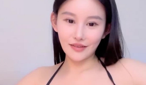 【纯情美少女】G奶御姐~!巨乳翘臀~丝袜美腿~无套爆操内射 表情相当淫荡