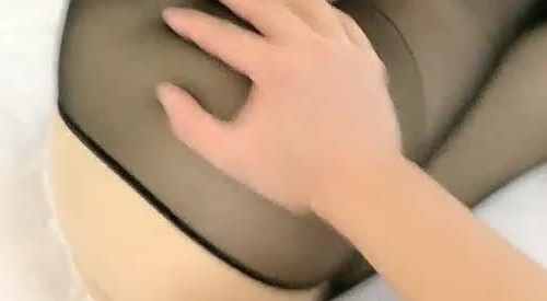 帝都13W粉丝极品骚御姐【Avove】午后开房激情啪啪，丝袜高跟，高喊‘舒服快干我’，对白淫荡刺
