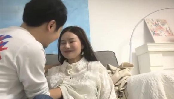 眼镜小哥酒店约炮熟女同事各种姿势啪啪完美露脸