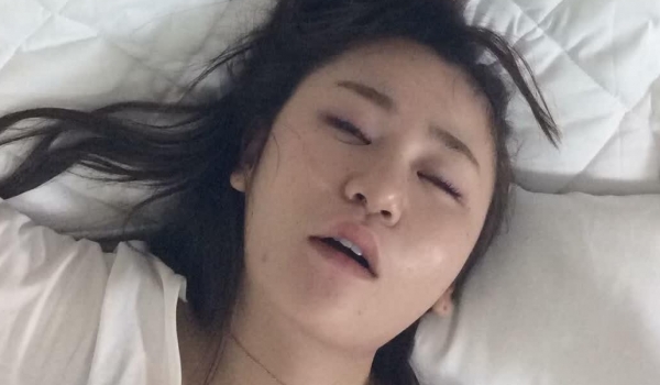 MJ大神灌醉酒吧失恋女开房希尔顿酒店任意迷玩