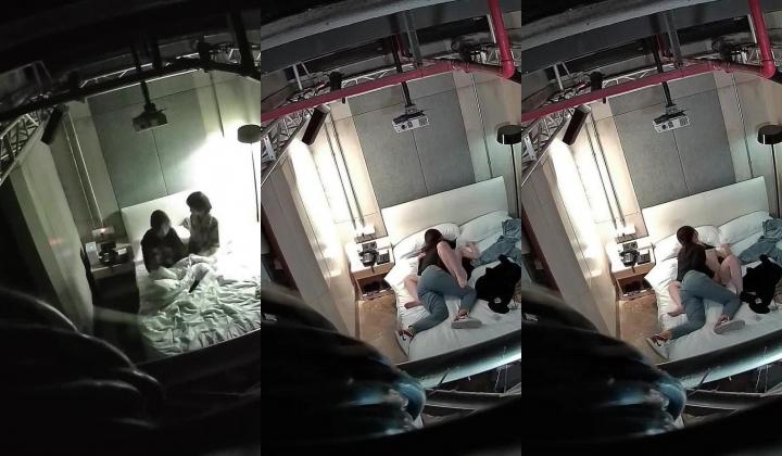 大学城附近工业风主题房偷拍眼镜妹女同性恋给性伴侣手淫泄欲一边淫语调教