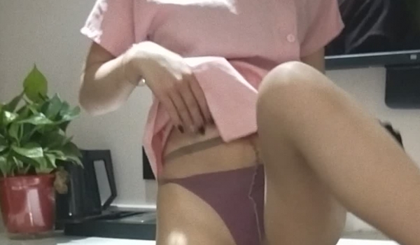 大神酒店约高挑身材穿着情趣护士装性感肉丝的妹子先足交足再激情啪啪