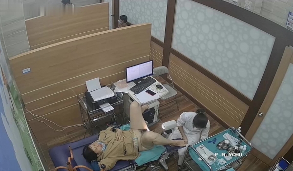 黑客破解医院摄像头偷窥 ️妇科诊疗室络绎不绝来做阴道检查的少妇