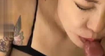 大神酒店约炮车公庄附近的离异姐姐 换上黑丝各种啪啪完美露脸