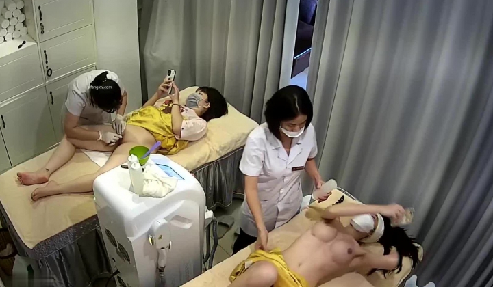 稀有黑客破解美容院 摄像头偷看女顾客脱光衣服保养乳房和刮阴毛