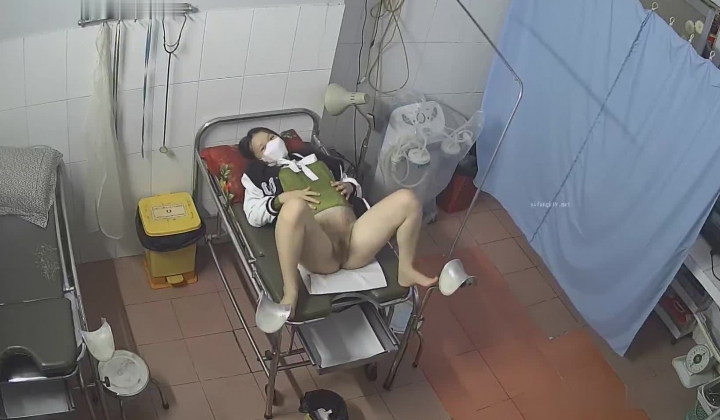 黑客破解医院妇产科监控摄像头 完美正面角度高清偷拍几个孕妇 最美年轻孕妇 阴蒂清晰可见