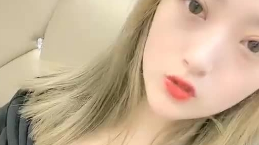 初恋的香味 小阿寸高颜值嫩妹包臀裙性感黑丝啪啪，褪下丝袜特写抽插猛操大黑牛自慰
