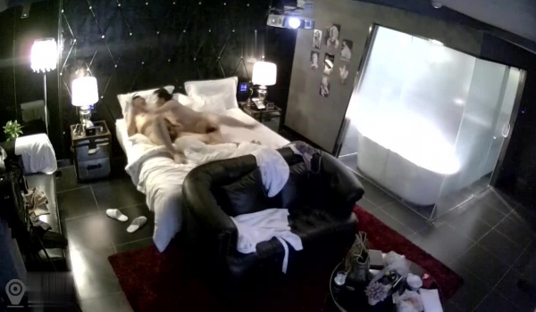 Hotel偷拍系列 360黑色沙发合集 多方位多激情，偷情狗男女，玩得花样真不少，好刺激啊