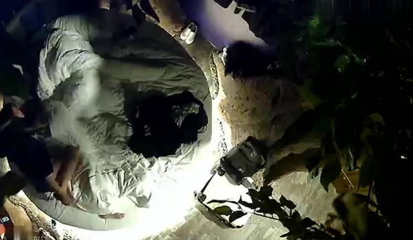 全新360 山洞主题圆床 坚硬的他和柔软的她，别有洞天，高空视角，一览无余