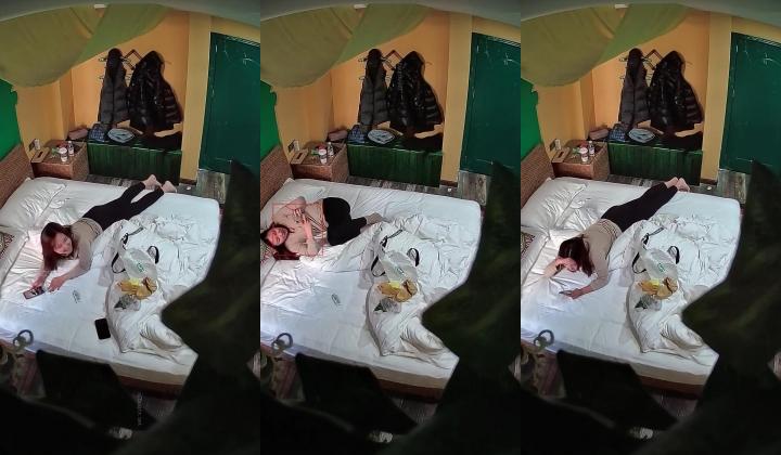 监控两位东北妙龄少女房间内全过程