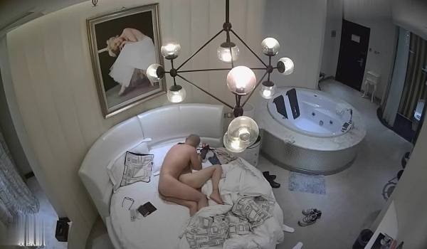 【360】补漏 中年男士 熟女 少妇 精选30集合集 蜜桃成熟时，美女被男朋友干得差点昏过去