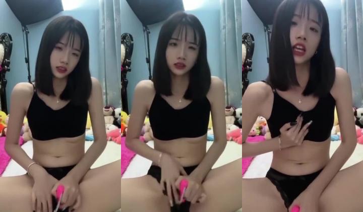 淫娃玉女 窈窕年轻貌美少女的蜕变历程 蜜桃酱 从清纯到欲女 裸舞自慰勾引援交 调教露出还让陌生人帮扣穴